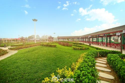 ������У�̳�